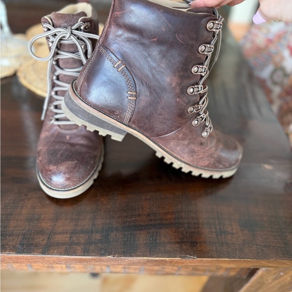 Kodiak Women’s Dark Brown Leather Boots - Picture 3 of 9